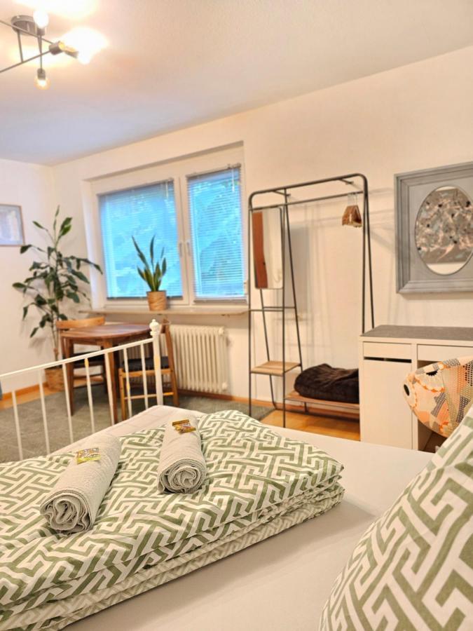 Doppelzimmer 2 I Geteiltes Bad & Kueche I Mit Dem Zug Nur 4 Min Bis Zum Hauptbahnhof Freiburg im Breisgau Exterior foto