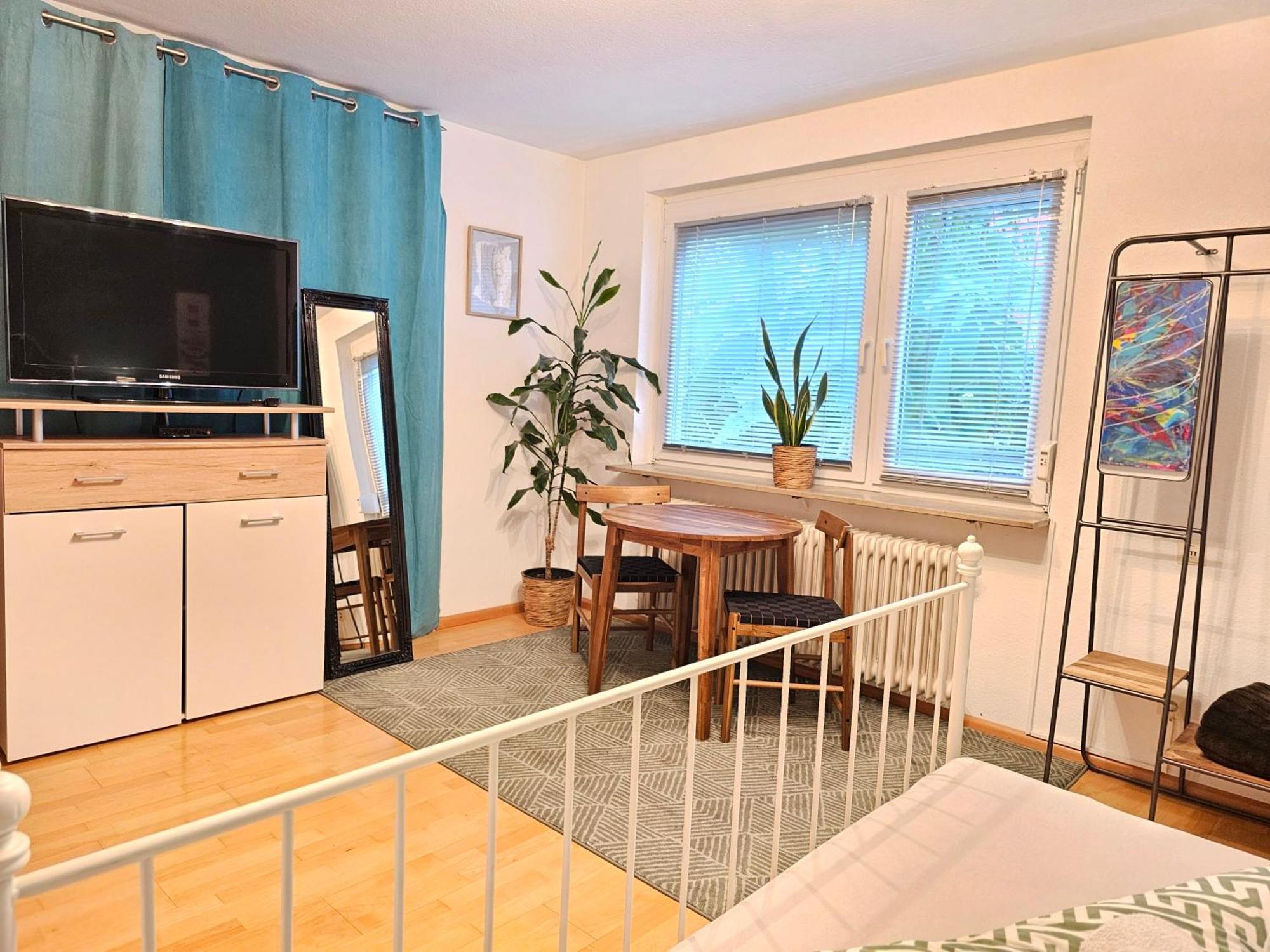 Doppelzimmer 2 I Geteiltes Bad & Kueche I Mit Dem Zug Nur 4 Min Bis Zum Hauptbahnhof Freiburg im Breisgau Exterior foto